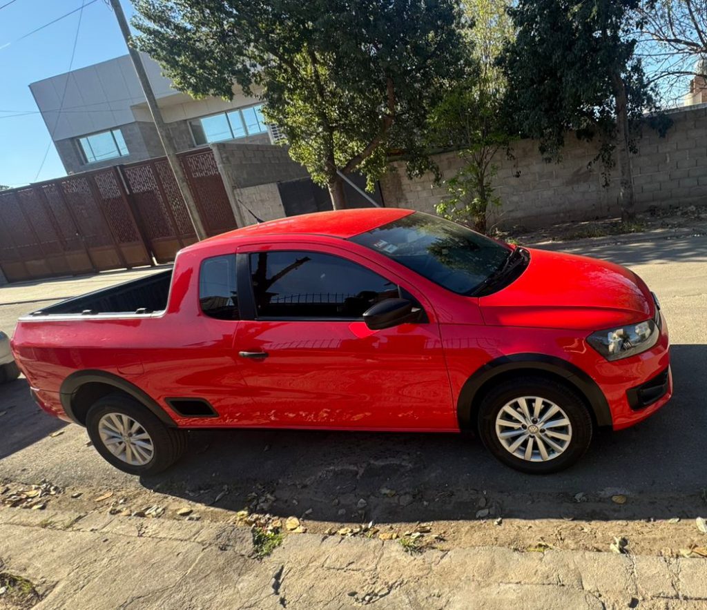 Volkswagen Saveiro Highline 2014